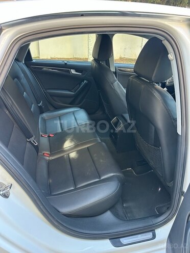 Audi A4 2013, 123,000 km - 1.8 l - Bakı