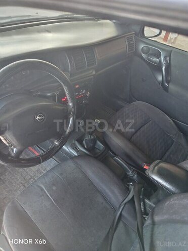 Opel Vectra 1996, 300,000 km - 2.0 l - Ağsu
