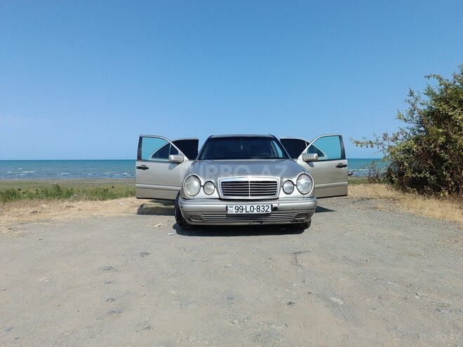 Mercedes E 220 1996, 325,000 km - 2.2 л - Astara