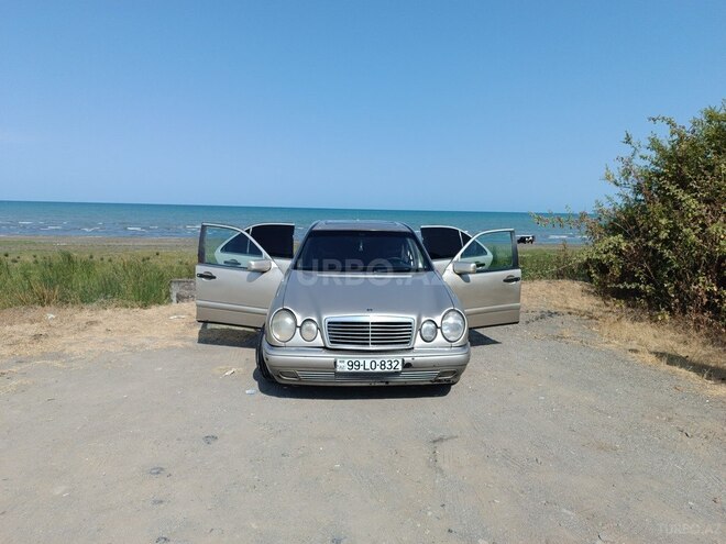Mercedes E 220 1996, 325,000 km - 2.2 л - Astara