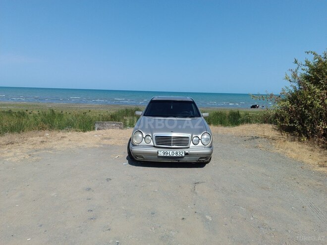 Mercedes E 220 1996, 325,000 km - 2.2 л - Astara