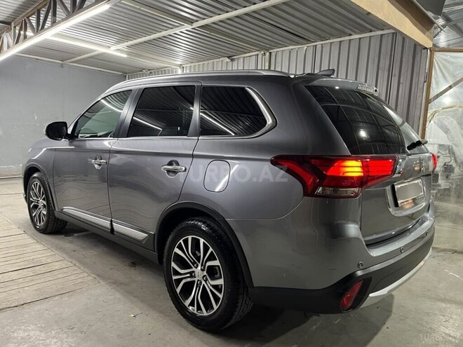 Mitsubishi Outlander 2017, 185,000 km - 2.4 l - Bakı