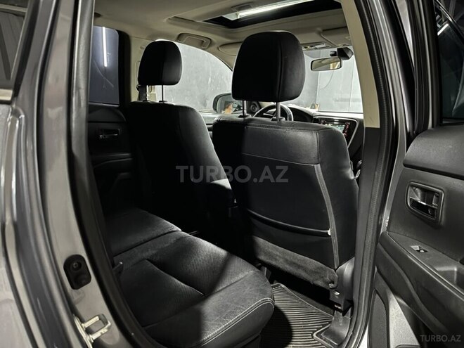 Mitsubishi Outlander 2017, 185,000 km - 2.4 l - Bakı