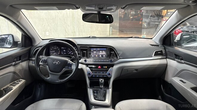 Hyundai Elantra 2018, 133,000 km - 2.0 l - Bakı