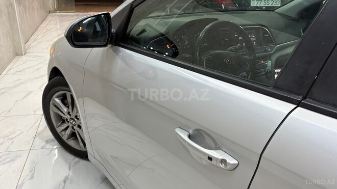 Hyundai Elantra 2018, 133,000 km - 2.0 l - Bakı