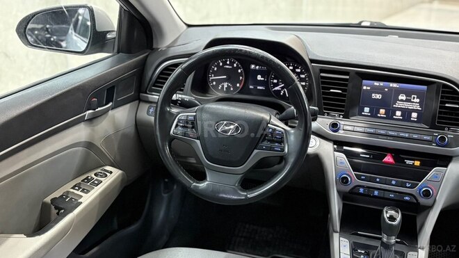 Hyundai Elantra 2018, 133,000 km - 2.0 l - Bakı