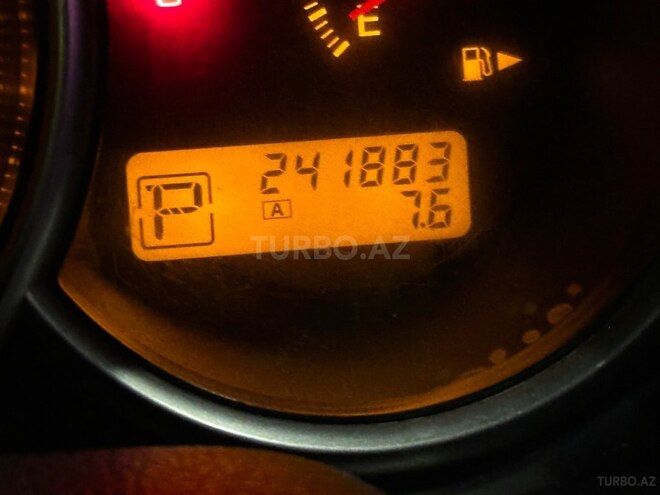 Nissan Tiida 2008, 240,000 km - 1.6 л - Bakı