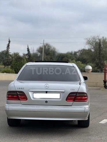 Mercedes E 220 2000, 357,000 km - 2.2 l - Bakı