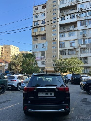 Mitsubishi Outlander 2015, 210,000 km - 2.4 л - Bakı