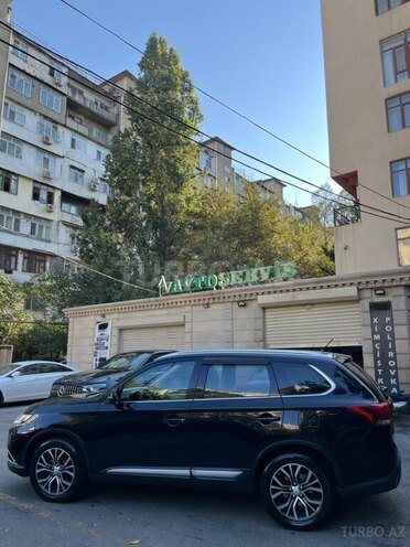 Mitsubishi Outlander 2015, 210,000 km - 2.4 л - Bakı