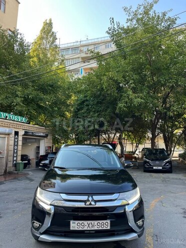 Mitsubishi Outlander 2015, 210,000 km - 2.4 л - Bakı