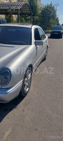 Mercedes E 200 1998, 420,000 km - 2.0 l - Gəncə