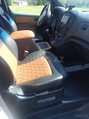 Hyundai H-1 2009, 180,000 km - 2.5 l - Zaqatala