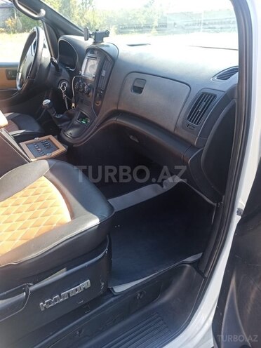 Hyundai H-1 2009, 180,000 km - 2.5 l - Zaqatala