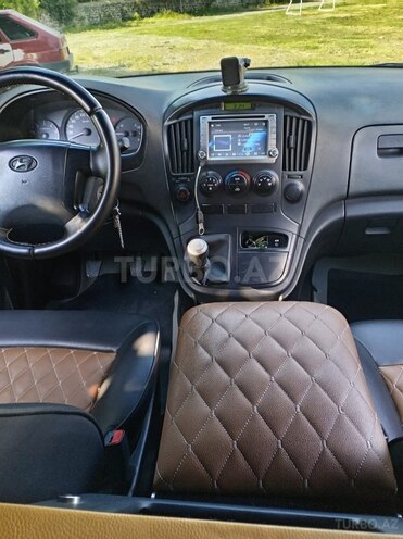Hyundai H-1 2009, 180,000 km - 2.5 l - Zaqatala