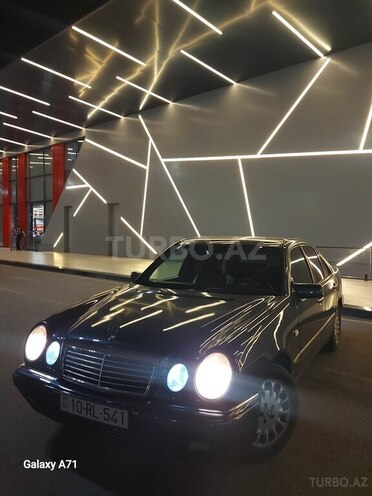 Mercedes E 230 1997, 480,000 km - 2.3 л - Bakı