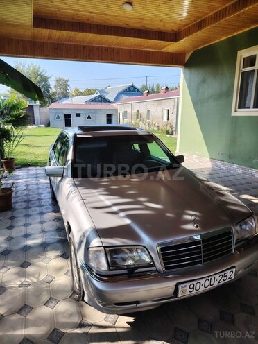 Mercedes C 240 1998, 305,000 km - 2.4 l - Bərdə