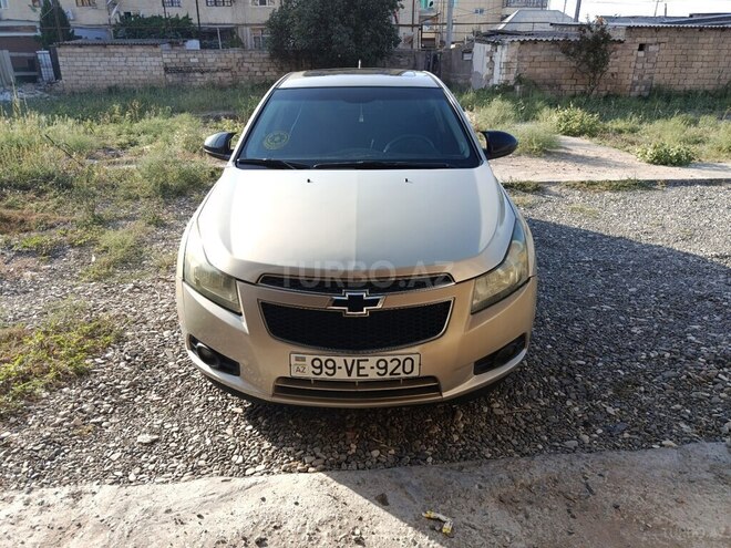 Chevrolet Cruze 2011, 400,000 km - 1.4 l - Salyan