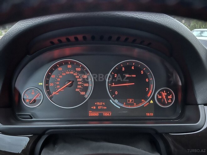 BMW 528 2016, 250,000 km - 2.0 l - Bakı