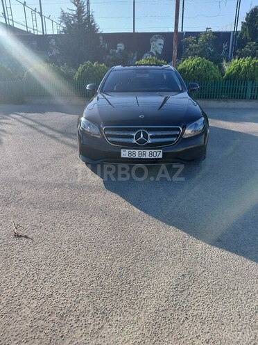 Mercedes E 220 d 2019, 200,700 km - 2.0 l - Bakı