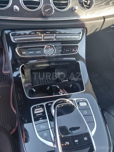 Mercedes E 220 d 2019, 200,700 km - 2.0 l - Bakı