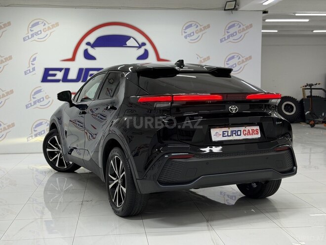 Toyota C-HR 2024, 30,000 km - 2.0 л - Bakı