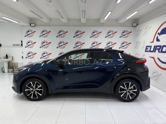 Toyota C-HR 2024, 30,000 km - 2.0 л - Bakı
