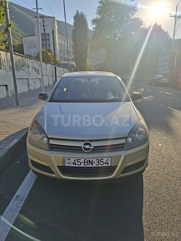 Opel Astra 2004, 235,000 km - 1.4 l - Şəki