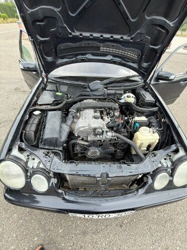 Mercedes E 230 1995, 488,353 km - 2.3 l - Ağcabədi