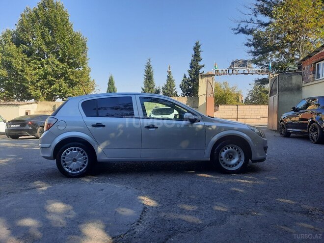 Opel Astra 2006, 196,000 km - 1.3 l - Göygöl