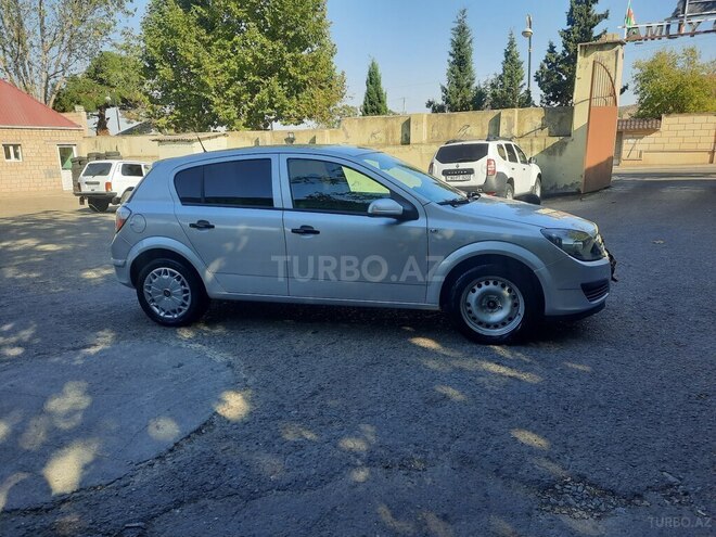 Opel Astra 2006, 196,000 km - 1.3 l - Göygöl