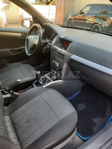 Opel Astra 2006, 196,000 km - 1.3 l - Göygöl