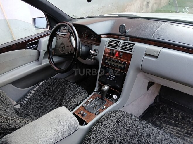 Mercedes E 200 1996, 356,963 km - 2.0 л - Lənkəran