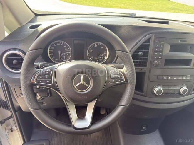 Mercedes  2017, 377,500 km - 2.1 л - Bakı