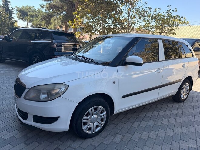 Skoda Fabia 2012, 523,000 km - 1.6 l - Bakı