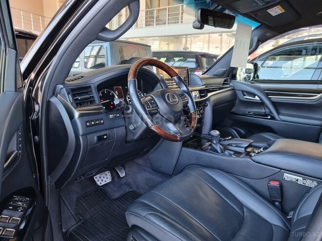 Lexus LX 450d 2017, 167,000 km - 4.5 l - Bakı
