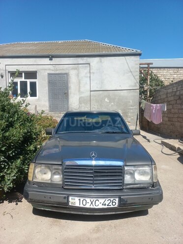 Mercedes 200 E 1993, 300,000 km - 2.0 л - Bakı