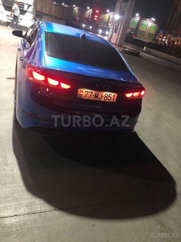Hyundai Elantra 2017, 260,000 km - 2.0 l - Bakı