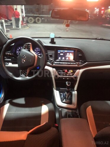 Hyundai Elantra 2017, 260,000 km - 2.0 l - Bakı