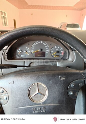 Mercedes E 240 2000, 365,039 km - 2.6 l - Tovuz