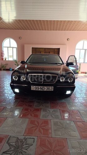 Mercedes E 240 2000, 365,039 km - 2.6 l - Tovuz