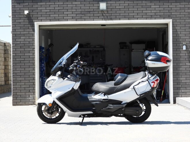 Suzuki Burgman 2017, 22,000 km - 0.7 l - Bakı