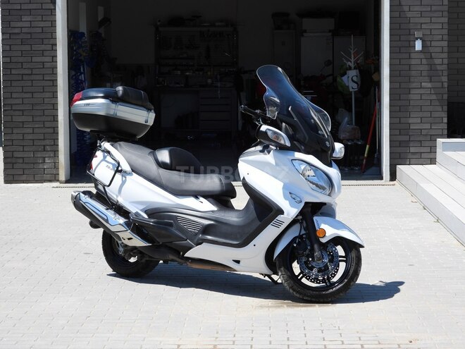Suzuki Burgman 2017, 22,000 km - 0.7 l - Bakı