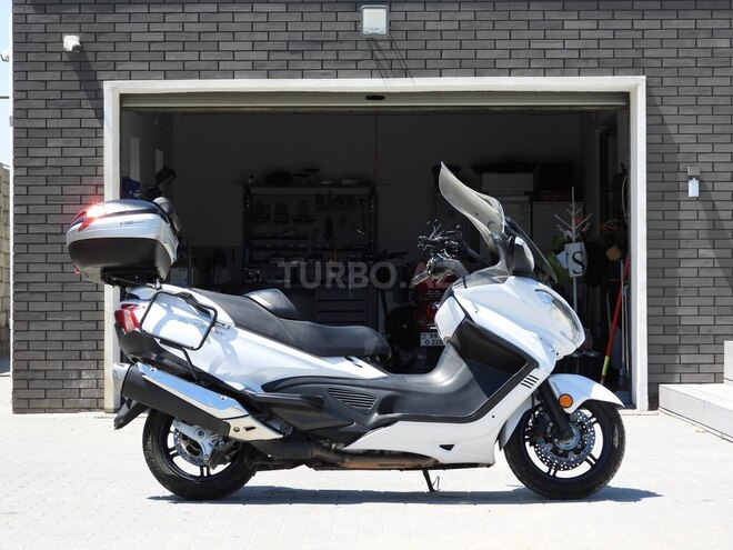 Suzuki Burgman 2017, 22,000 km - 0.7 l - Bakı