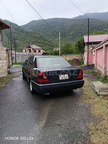 Mercedes C 220 1996, 441,285 km - 2.2 л - Qax