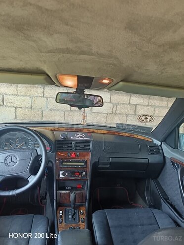 Mercedes C 220 1996, 441,285 km - 2.2 л - Qax