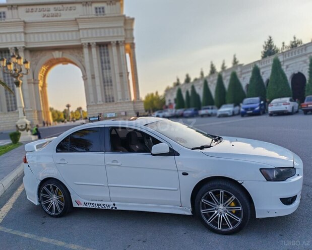 Mitsubishi Lancer 2008, 298,000 km - 2.0 l - Gəncə