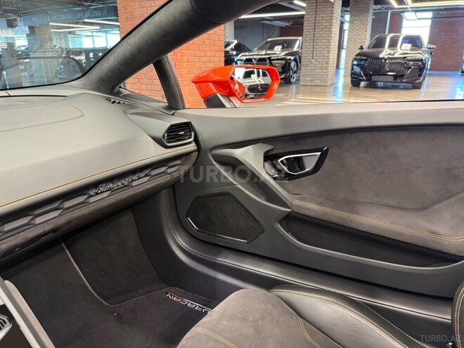 Lamborghini Huracan 2017, 24,000 km - 5.2 l - Bakı