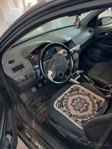 Opel Astra 2009, 300,000 km - 1.4 l - Şəmkir