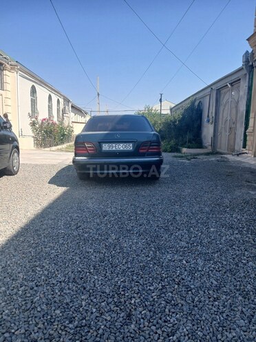 Mercedes E 220 2000, 354,000 km - 2.2 l - Gəncə